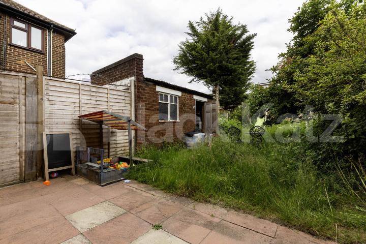 Modern Apartment Julien Avenue, South Ealing